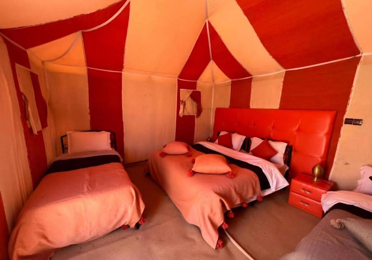 Отель Toop Luxury Camp Мерзуга Экстерьер фото