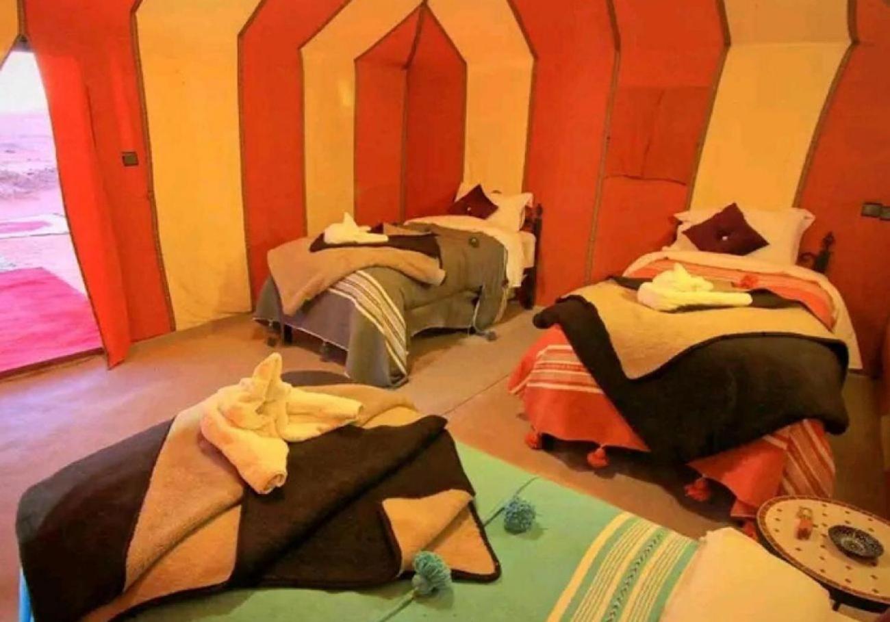 Отель Toop Luxury Camp Мерзуга Экстерьер фото