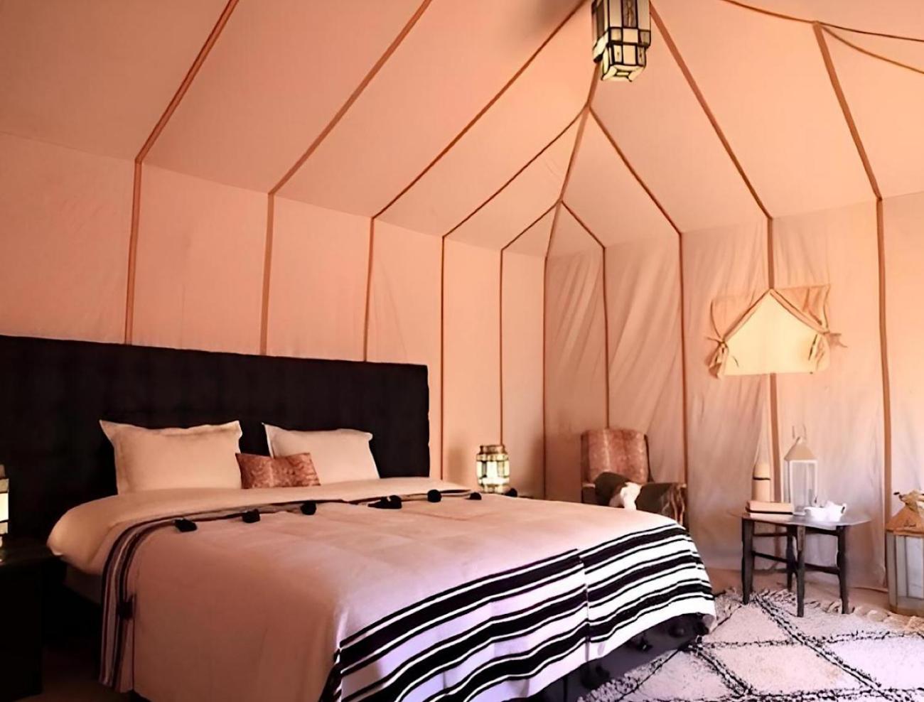 Отель Toop Luxury Camp Мерзуга Экстерьер фото